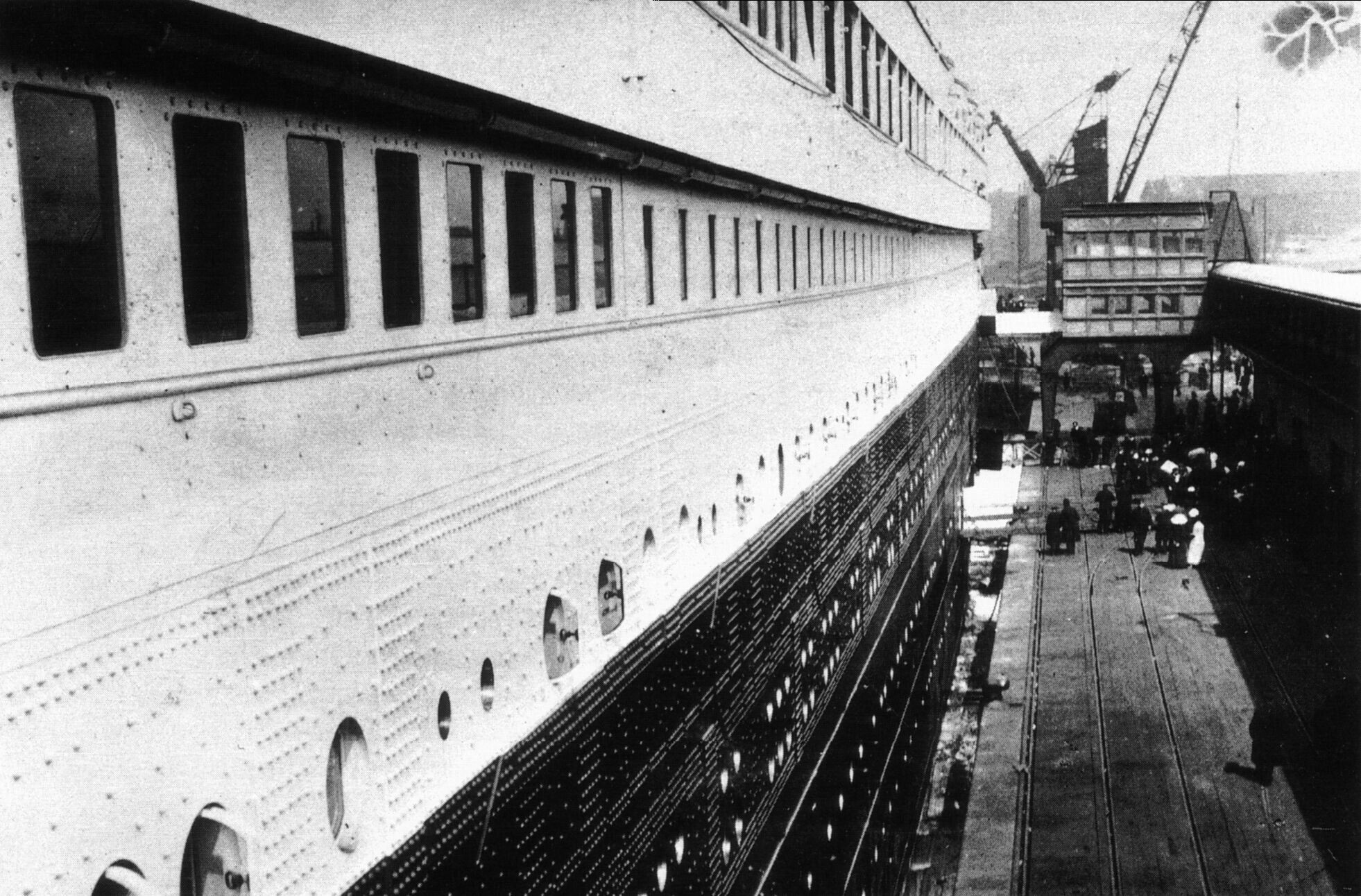La fiancata del TITANIC nel porto di Southampton il mattino della partenza.