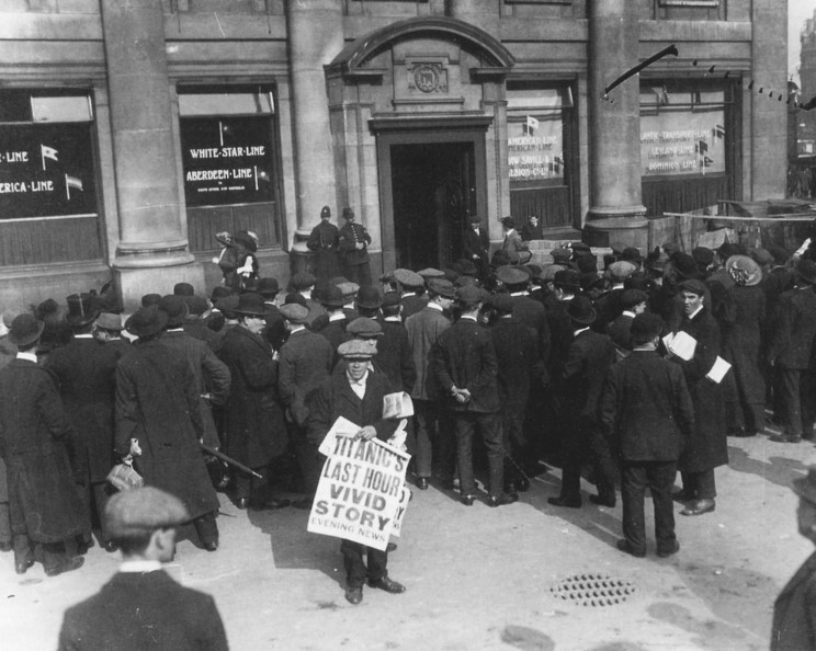 New York presso la sede della White Star Line.