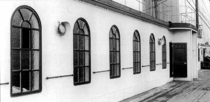Le finestre della palestra del TITANIC.